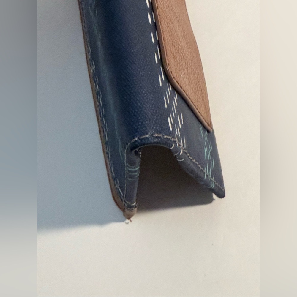 FOSSIL || Emma Zip Wallet - Picture 14 of 16